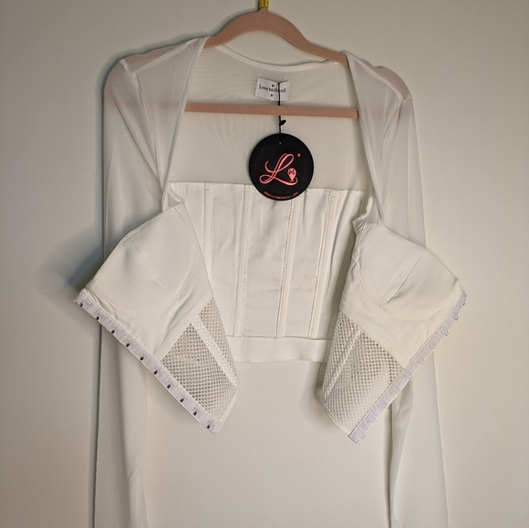 Eye Catching White Mesh Long Sleeve Statement Top - Picture 5 of 10